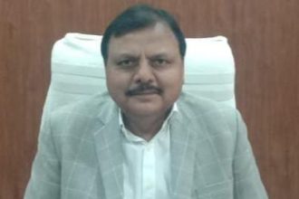 Sultanpur News: नियमावली की धज्जियां उड़कर सेवानिवृत हुए सीएमओ, चहेते फर्म को देते रहे वाहनों का टेंडर