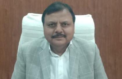 Sultanpur News: नियमावली की धज्जियां उड़कर सेवानिवृत हुए सीएमओ, चहेते फर्म को देते रहे वाहनों का टेंडर