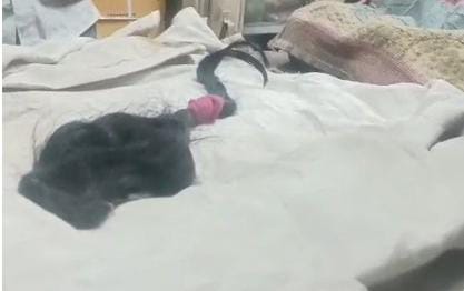 हरदोई में दहेज की मांग पूरी न होने पर पति ने पत्नी की काटी चोटी