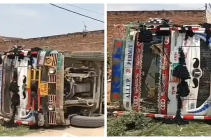 Hardoi News: मौरंग भरा ट्रक पलटने से बड़ा हादसा, गुमटी दबकर टूटी, सब्जी विक्रेता को भारी नुकसान