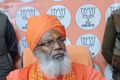 उन्नाव में गरजे साक्षी महाराज, बोले—हिंदुओं को भी तीन नहीं, चार बच्चे पैदा करने चाहिए