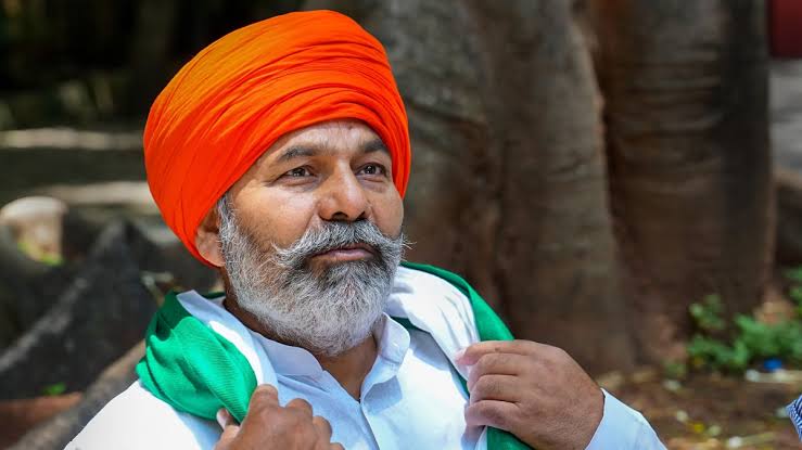 तिहरे हत्याकांड को लेकर सक्रिय हुआ किसान आंदोलन, राकेश टिकैत पहुंचे फतेहपुर