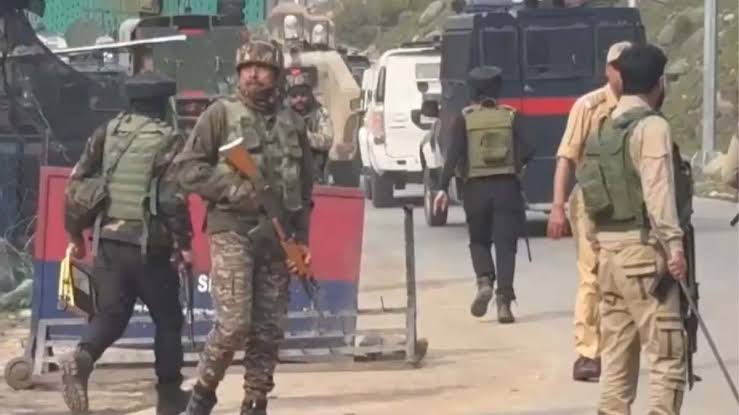 Pahalgam Terrorist Attack: जम्मू-कश्मीर के पहलगाम में पर्यटकों पर हमला, कई टूरिस्ट्स घायल