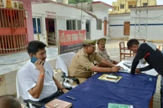 Hardoi News: थाना समाधान दिवस में आने वाली शिकायतों को समय सीमा के अंदर निस्तारित करें-तहसीलदार
