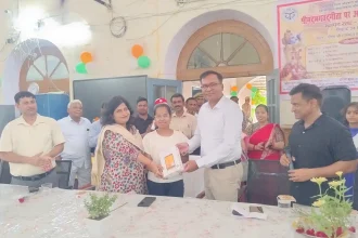 Shahjahanpur News: राजकीय इंटर कॉलेज में 300 छात्र /छात्राओं ने श्रीमद् भागवत गीता प्रतियोगिता में किया प्रतिभाग