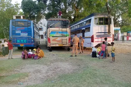Hardoi News: देश की राजधानी दिल्ली जाने वाली अवैध बसों पर कार्रवाई, बिना फिटनेस 05 बसें सीज