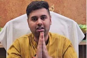 हरदोई के नवागत डीएम अनुनय झा ने कार्यभार संभाला, जनहित को बताया प्राथमिकता