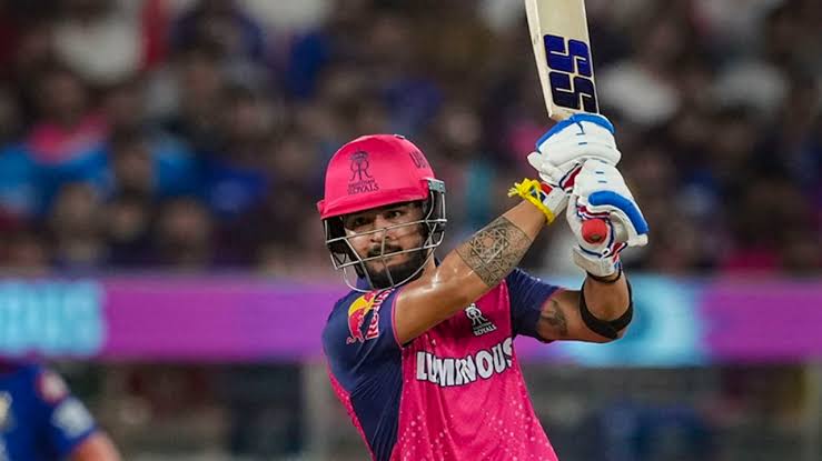 IPL में तूफानी बल्लेबाज़ी! रियान पराग ने लगाए लगातार 6 गेंदों पर 6 छक्के.