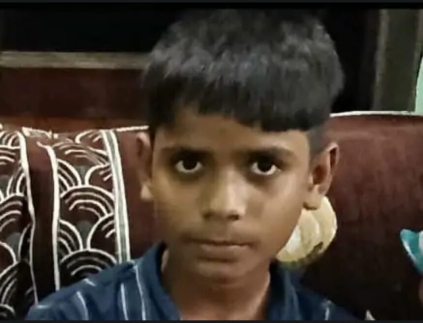 बरेली : बुलडोजर दिखते ही सामान बटोरने लगे दुकानदार, बीडीए ने सील किया मैरिज होम