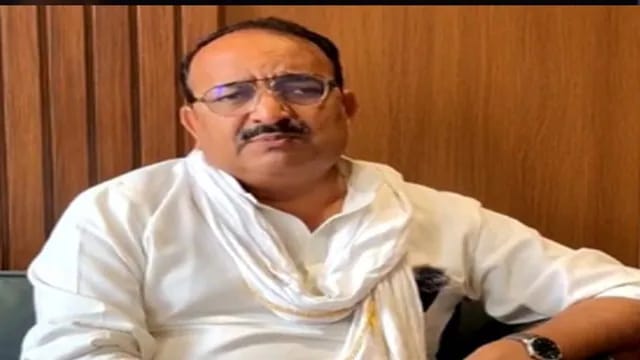 यूपी की योगी सराकर में मंत्री और रायबरेली से राहुल गांधी के खिलाफ भाजपा से लड़ने वाले दिनेश प्रताप सिंह को हुआ ब्रेन हैमरेज, लखनऊ के मेदांता अस्पताल में चल रहा इलाज