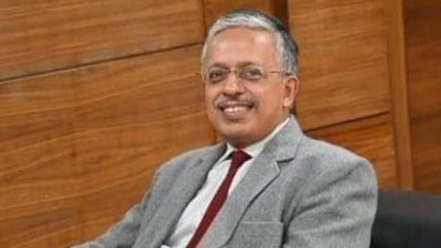 यूपी के सभी डीएम और एसपी को मुख्य सचिव ने जारी किए निर्देश, जानें क्या कहा