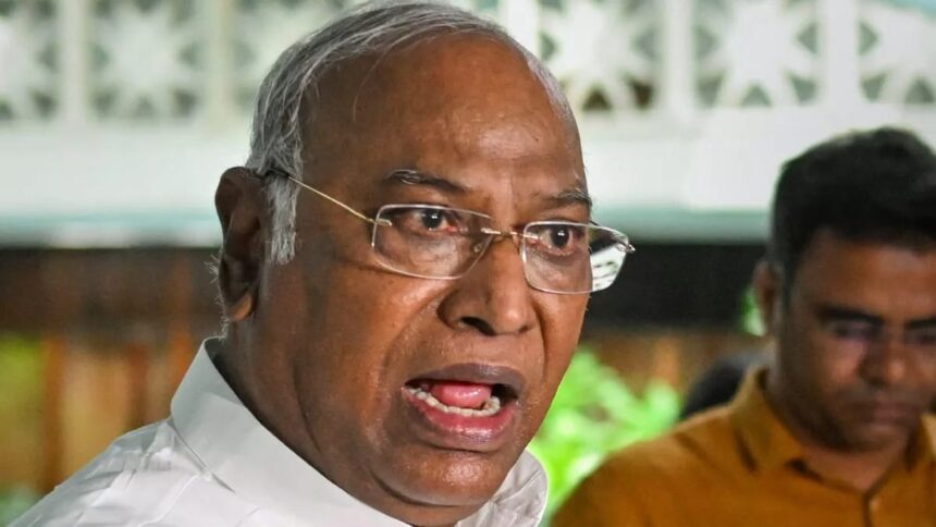 कांग्रेस कार्यकर्ताओं ने मल्लिकार्जुन खरगे को लिखा पत्र, सुधार नहीं हुआ तो आत्मदाह कर लेंगे