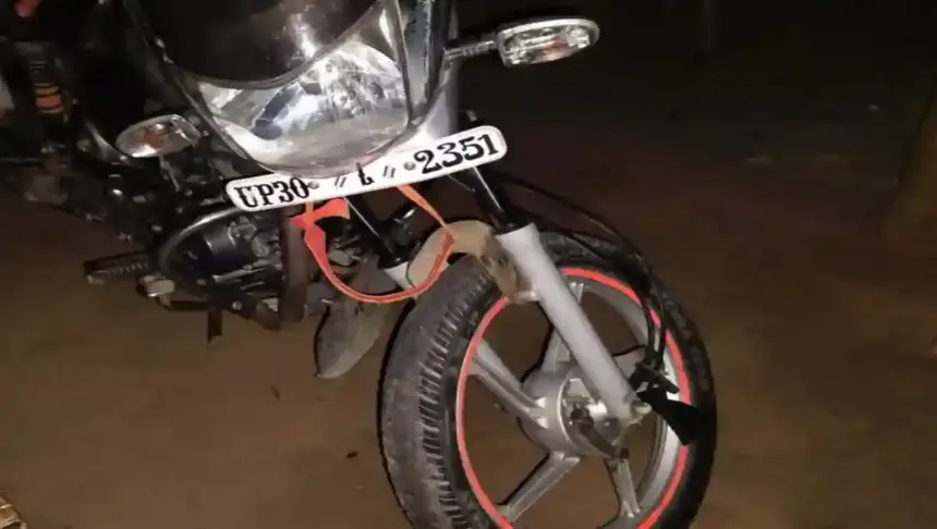 Hardoi News: हरदोई-पिहानी मार्ग पर अज्ञात वाहन में मोटरसाइकिल को टक्कर मारी पति पत्नी घायल