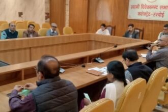 Hardoi News: एक भी मतदाता SIR गणना प्रपत्र पाने से वंचित न रहे: जिलाधिकारी/ जिला निर्वाचन अधिकारी