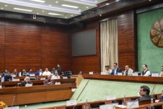 Hardoi News: जिला निर्वाचन अधिकारी/जिलाधिकारी ने कहा बीएलओ धैर्य, साहस और पूर्ण मनोयोग से गणना कार्य पूरा करें..