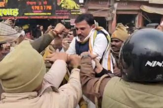 हरदोई में कांग्रेस कार्यकर्ताओं व पुलिस में धक्का मुक्की, नेशनल हेराल्ड मामले में अदालत के फ़ैसले के बाद कांग्रेस का विरोध प्रदर्शन…