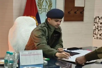 पुलिस अधीक्षक हरदोई ने लापरवाही पर दो एसआई समेत नौ पुलिसकर्मी किए निलंबित…