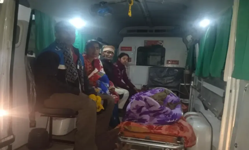 Hardoi News: निर्मला देवी इंटर कॉलेज के निकट भगवन्तपुर मोड़ पर वृद्ध महिला को बाईक ने मारी टक्कर, तीन घायल….