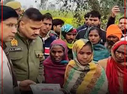 Sambhal News: संभल में प्रशासन ने मस्जिद जमींदोज कर खाली जमीन भूमिहीन दलितों में बांट दी