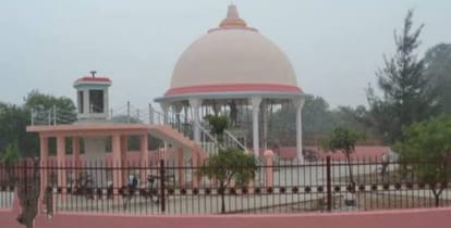 Hardoi News: रुईयागढ़ी पर बना राजा नरपत सिंह का स्मारक स्थल विकसित होगा , एक करोड़ रुपए से होंगे कार्य…..