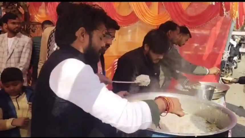 Hardoi News: क्रांतिकारी गरीब सेवा संस्थान ने किया मकर संक्रांति पर्व पर खिचड़ी सहभोज का आयोजन व गरीबो में बांटे कंबल