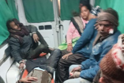 ट्रैक्टर ट्राली ने बाइक में मारी जोरदार टक्कर, पिहानी थाना क्षेत्र मे हरदोई गोपामऊ मार्ग पर कलबलहा मोड़ समीप हुआ हादसा एक की मौत एक घायल