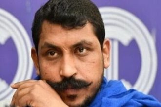 मेरठ में पीड़ित परिवार से मिलने जा रहे चंद्रखेखर आजाद को पुलिस ने रोका, धक्का-मुक्की…