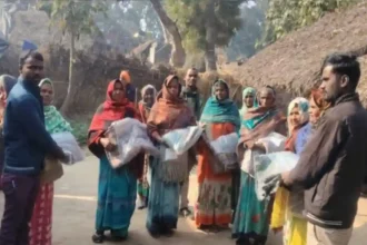 Hardoi News: भाकियू क्रांति की टीम ने वितरित किए गरीबों को कंबल