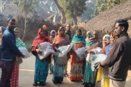 Hardoi News: भाकियू क्रांति की टीम ने वितरित किए गरीबों को कंबल